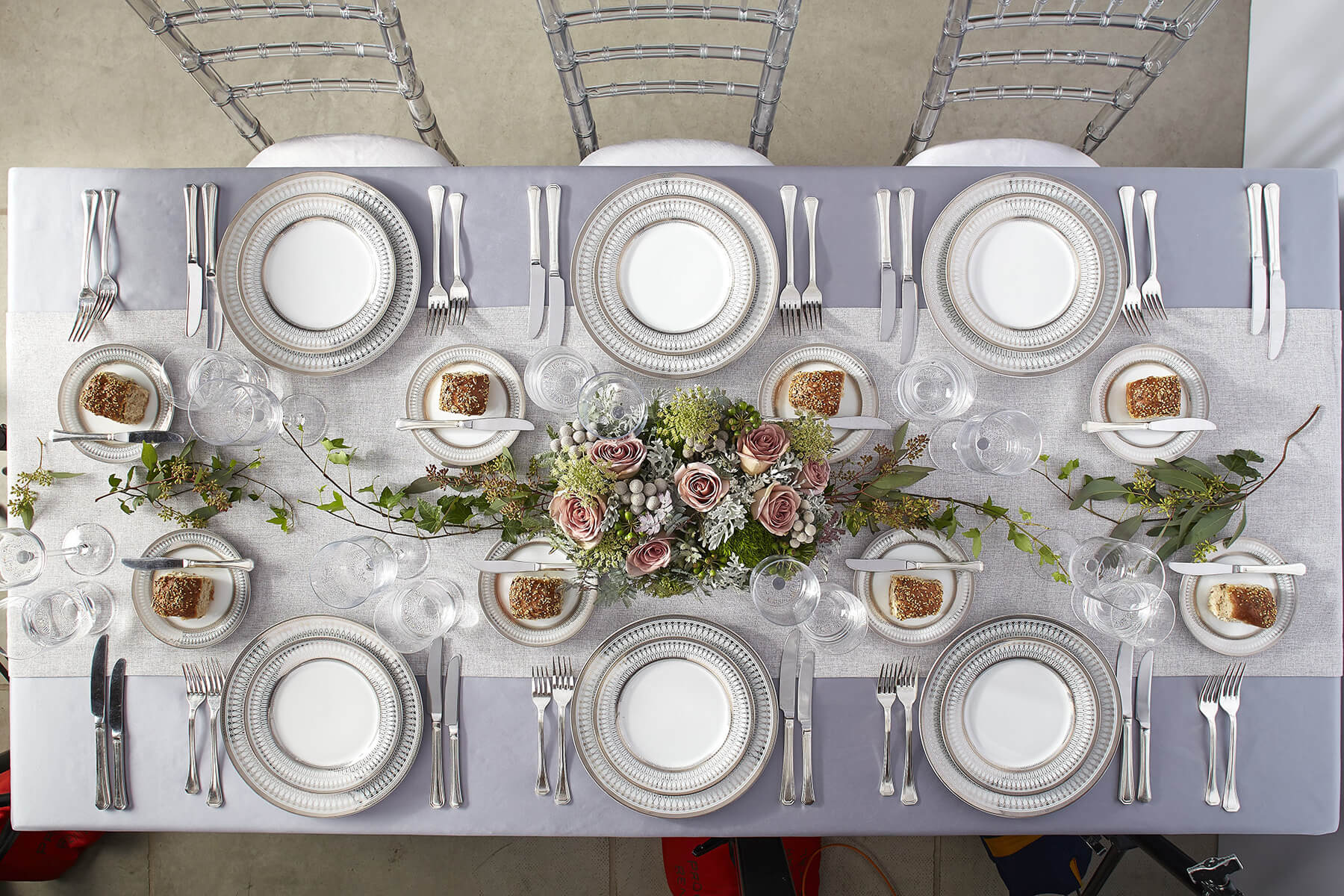 white plates on place settings